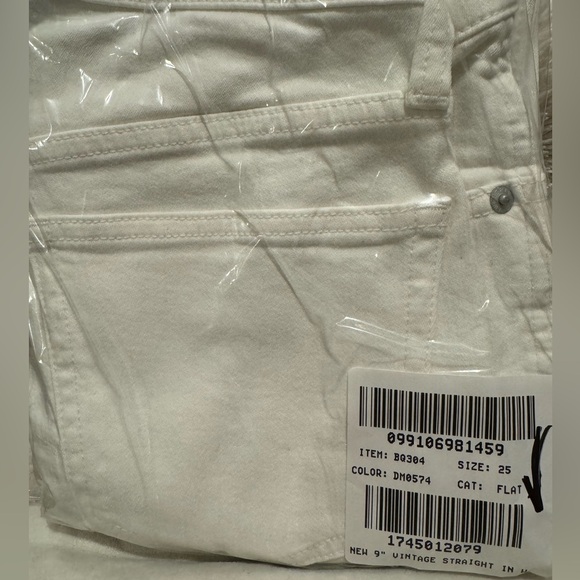 NWT‎ J.Crew 9” Vintage Slim Straight Jean in White Wash Size 25 - Picture 7 of 8